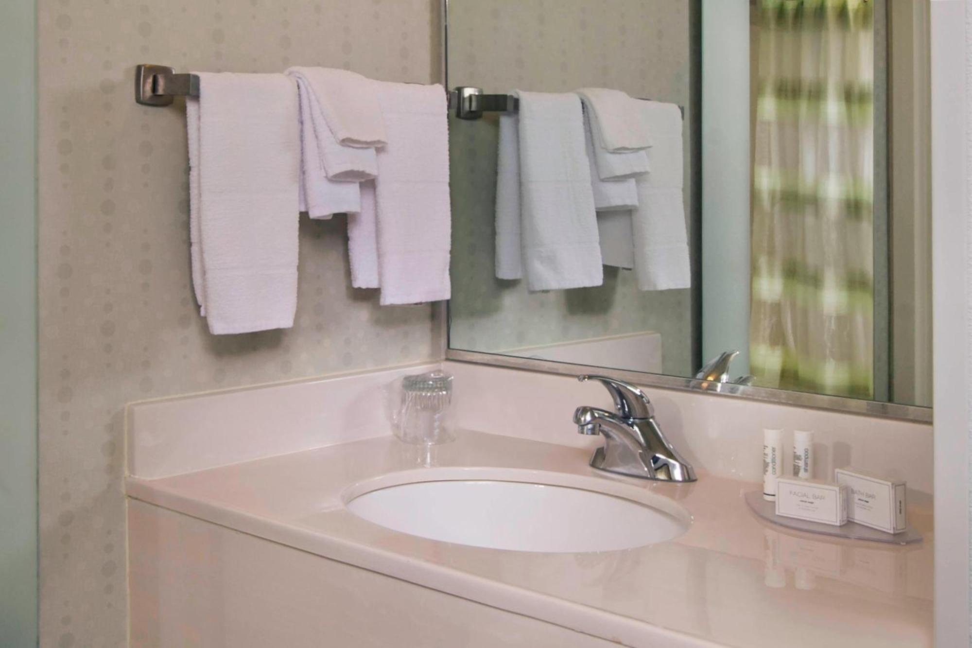 Springhill Suites Raleigh-Durham Airport/Research Triangle Park Экстерьер фото